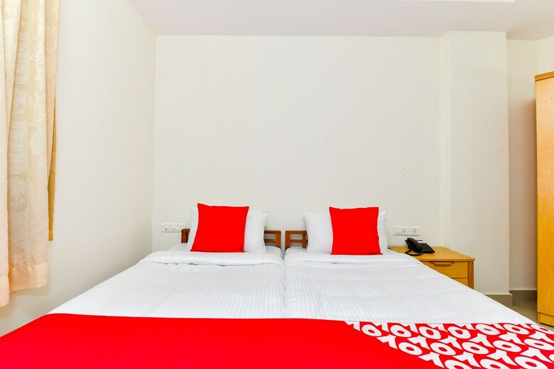 Hotel Oyo Flagship 38119 Tristar Residency