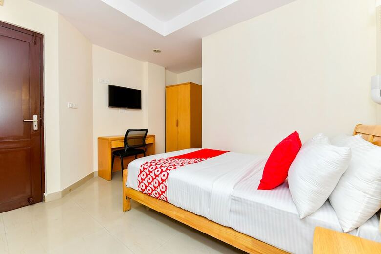 Hotel Oyo Flagship 38119 Tristar Residency