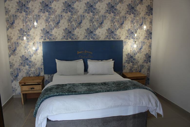 Bed & Breakfast House And Heart Guest House