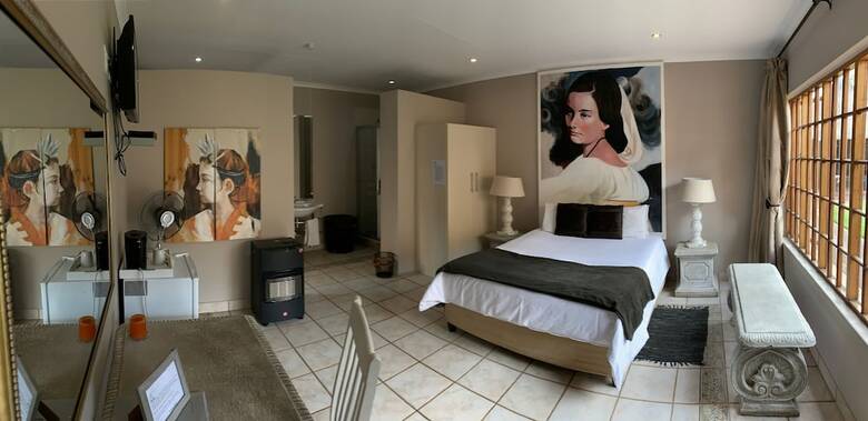 Bed & Breakfast House And Heart Guest House
