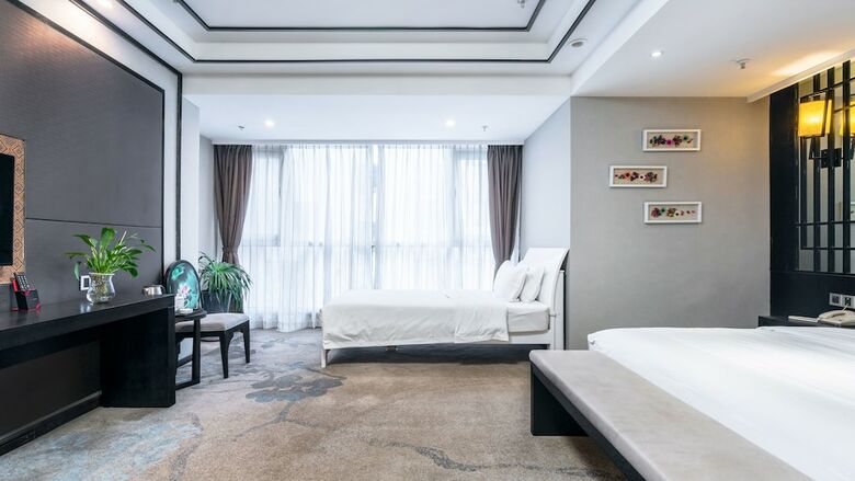 Vyluk J Hotel Chongqing Changjiangsuodao
