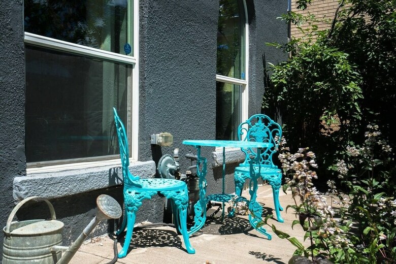 Sunnyside Retro Retreat Private Yard G Line