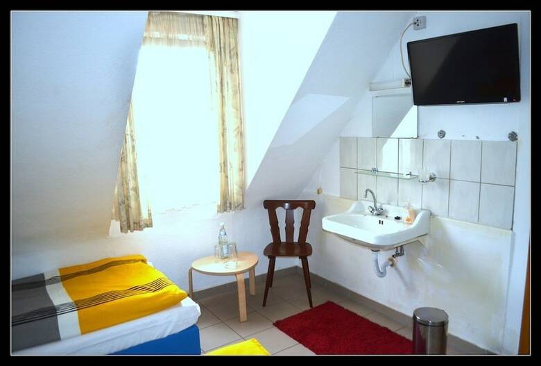Pension Und Monteurzimmer Deutschhof