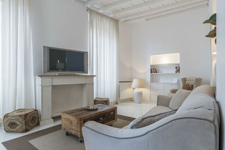 Campo De' Fiori Luxury Apartment