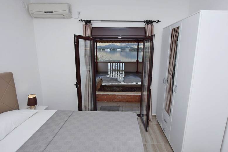 Apartments Klakor Ps