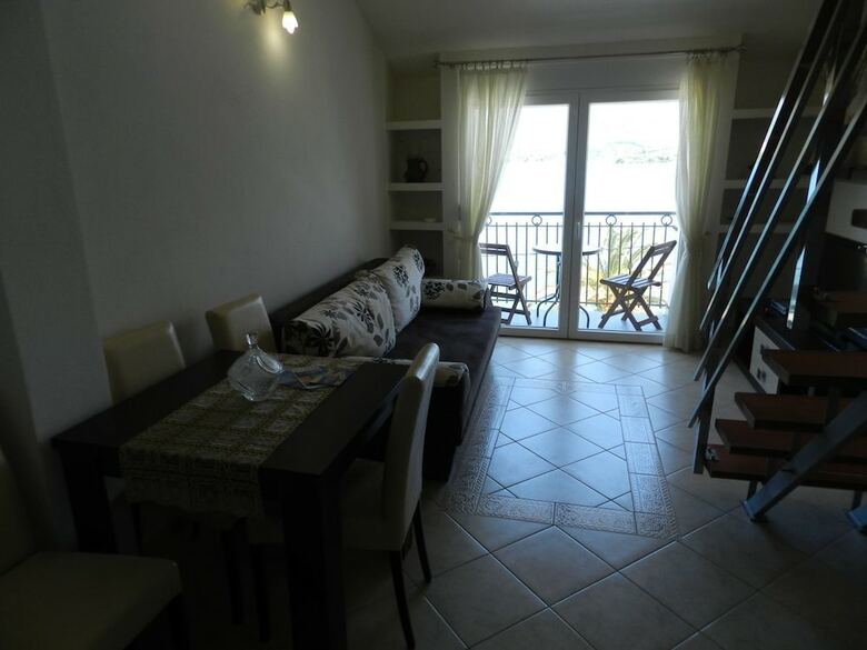 Apartments Klakor Ps