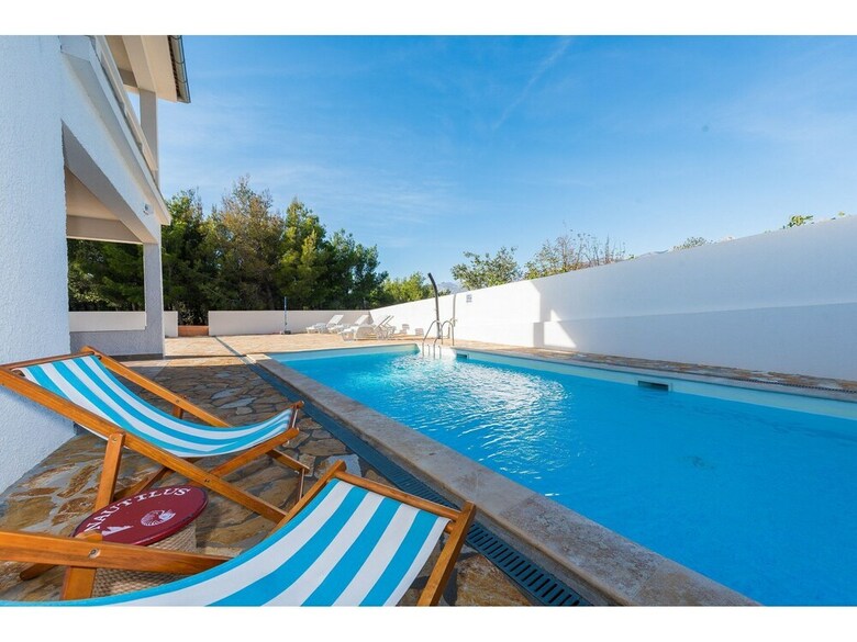 Villa More-with Pool And Garden