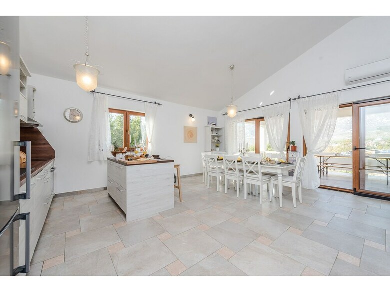 Villa More-with Pool And Garden
