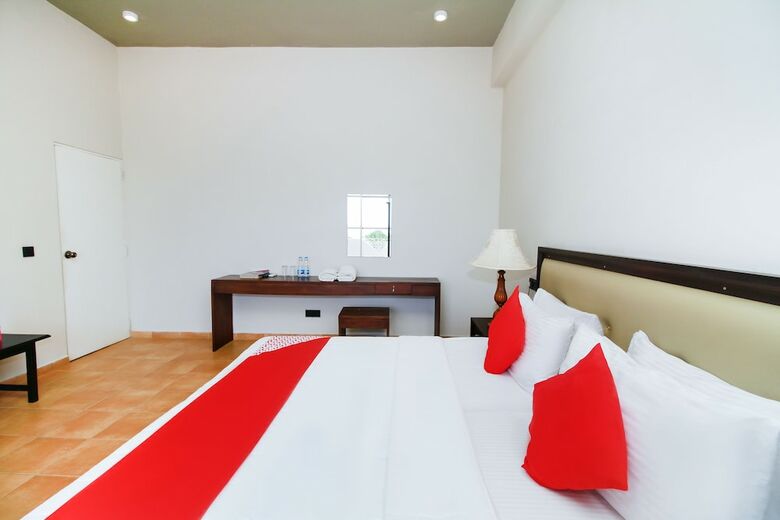 Oyo 245 The Kings Bay Hotel