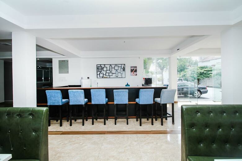 Oyo 245 The Kings Bay Hotel