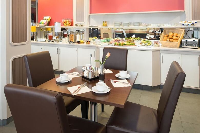 Munich Deluxe Hotel