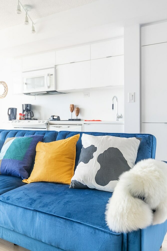 Gorgeous Luxury Condos Near The Cn Tower