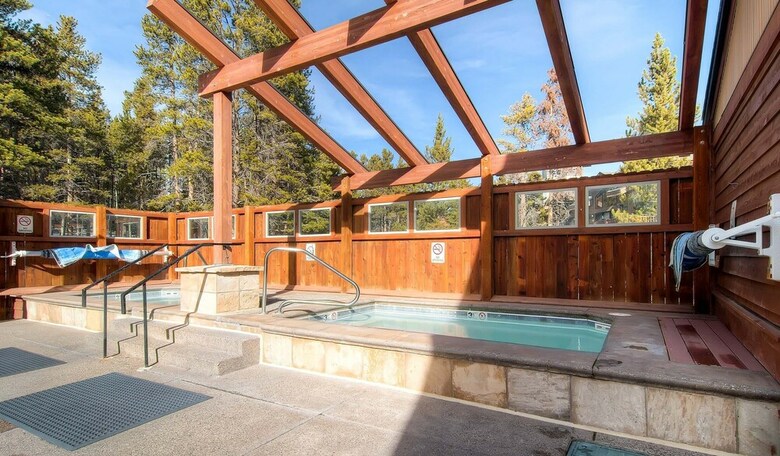 Antlers Lodge By Ski Country Resorts
