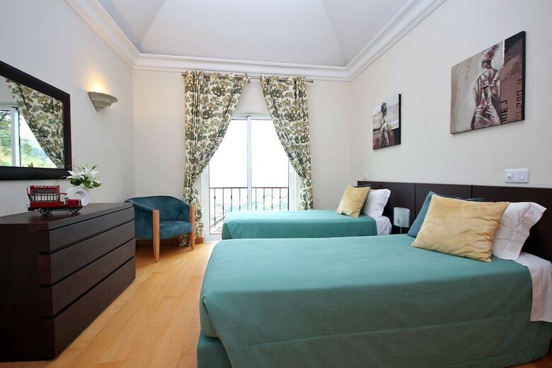Scenic Apartment - Palheiro Village