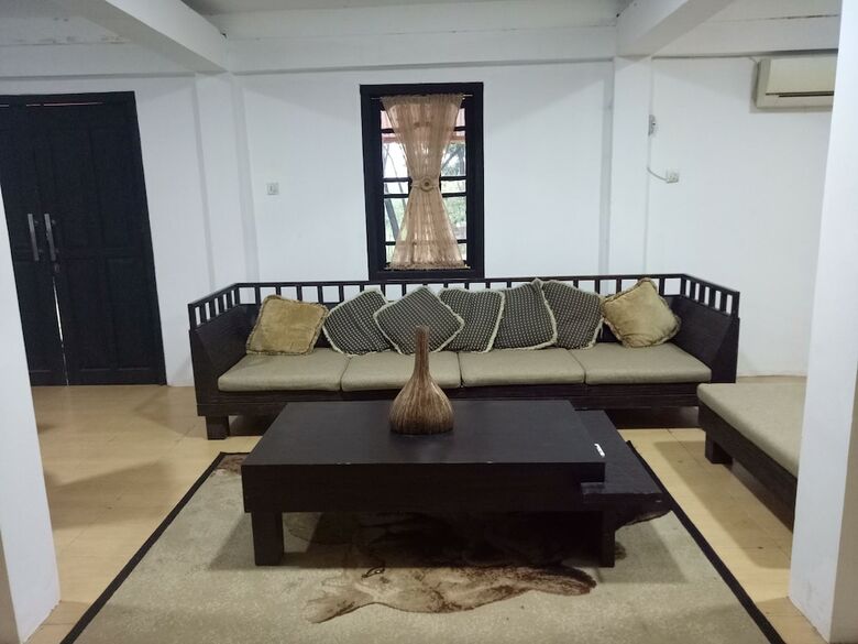 Villa T-rooms Homestay Bandara
