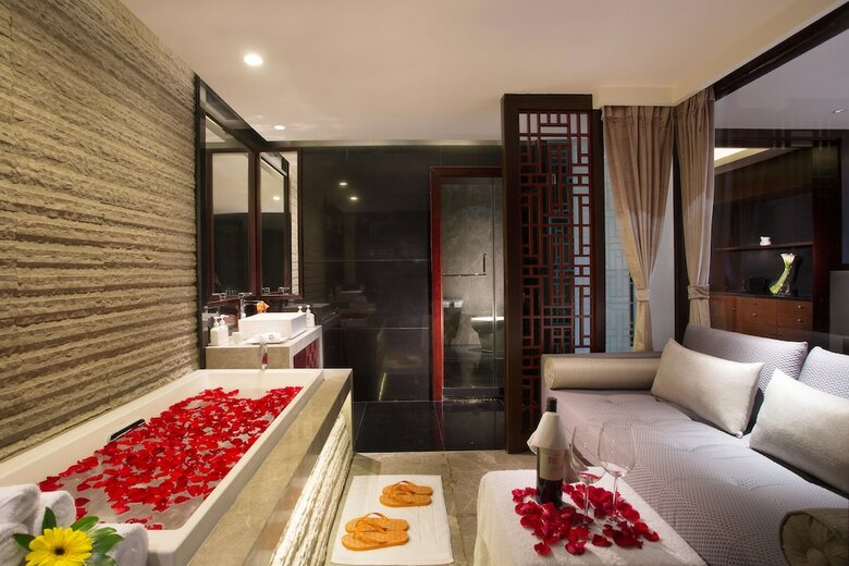 Hotel Angsana Fuxian Lake