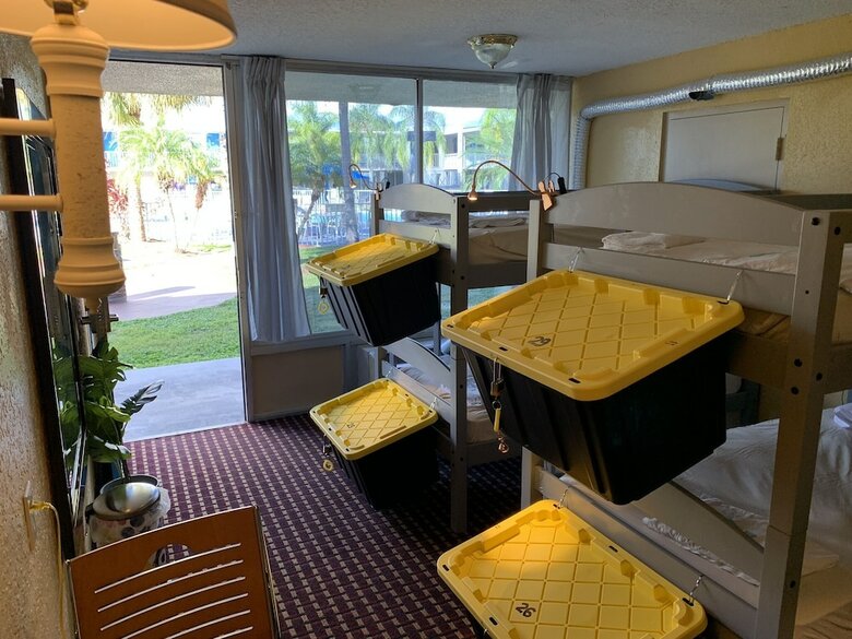 Hostal Bhostels International Drive North