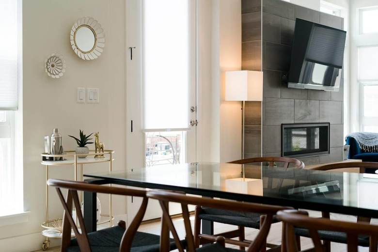 Regal Rooftop Retreat Rise Above The Ordinary