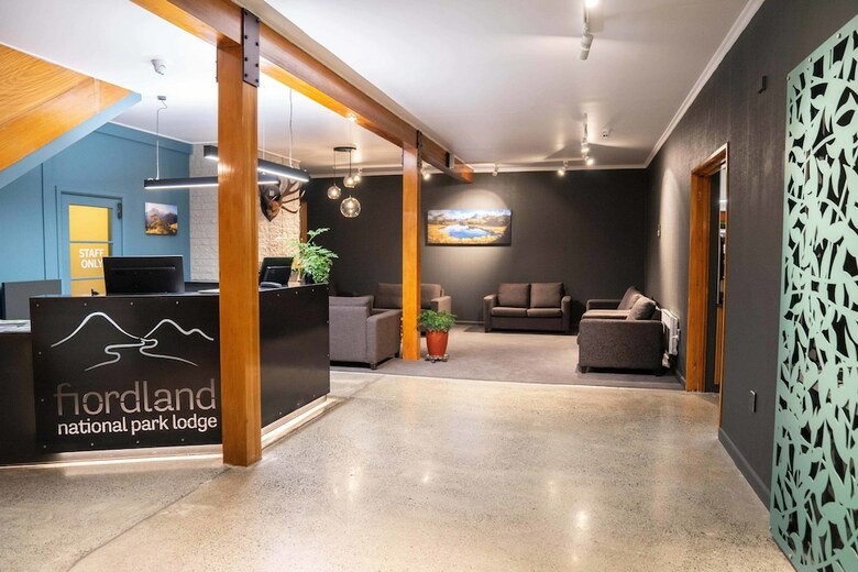 Hostal Lone Moose Backpackers