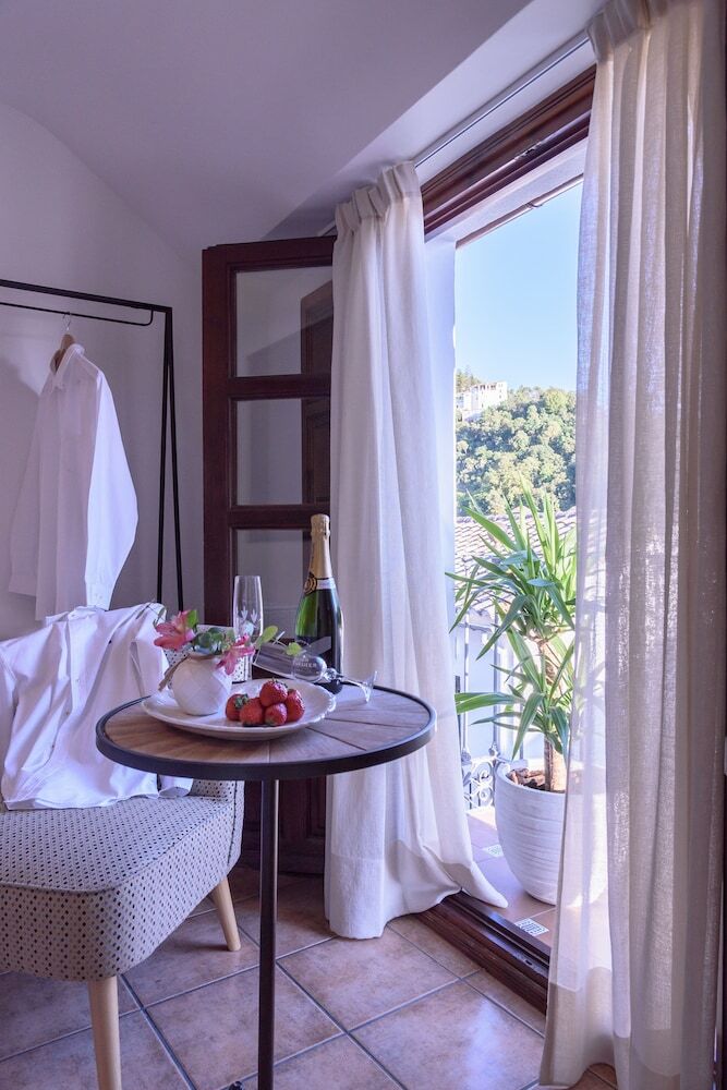 H�xaris Casa Boutiques