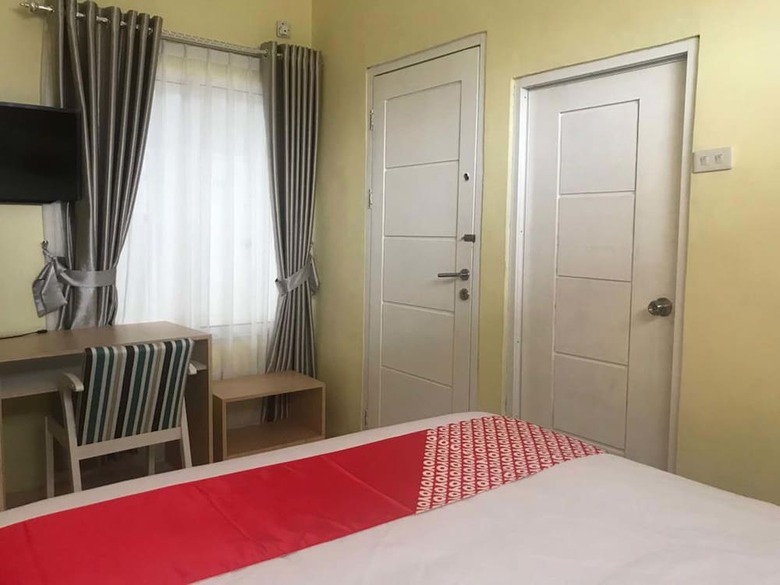 Hostal Oyo 1095 Rap Hotel