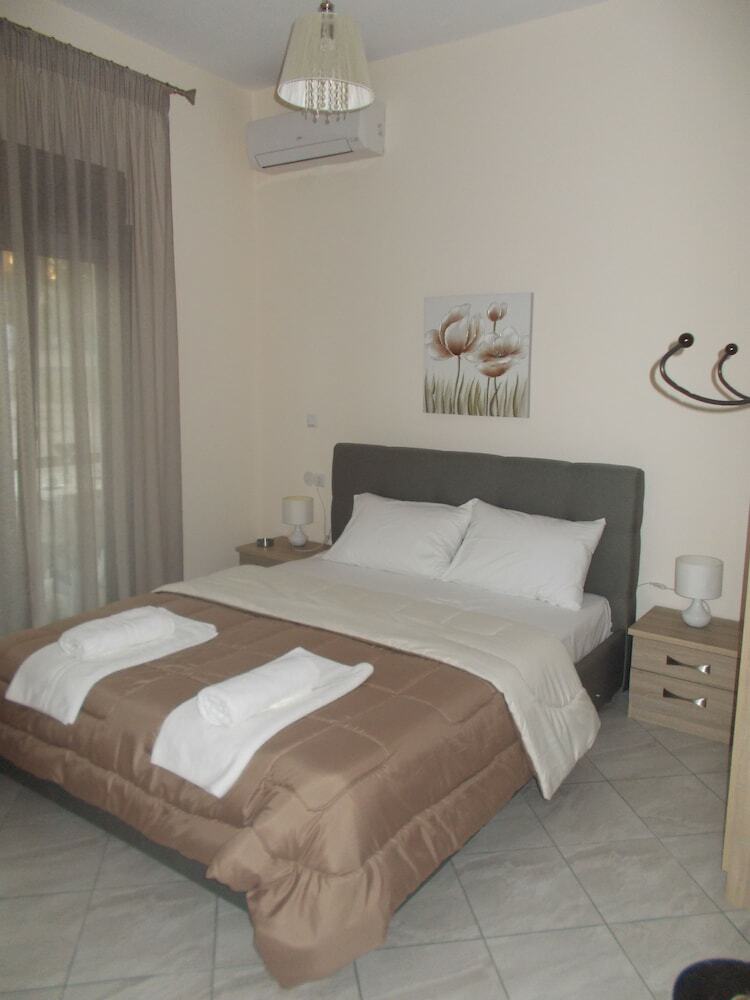 Apartamentos Maria Dina Studios