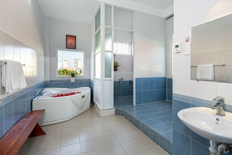 Aparthotel T P House 5