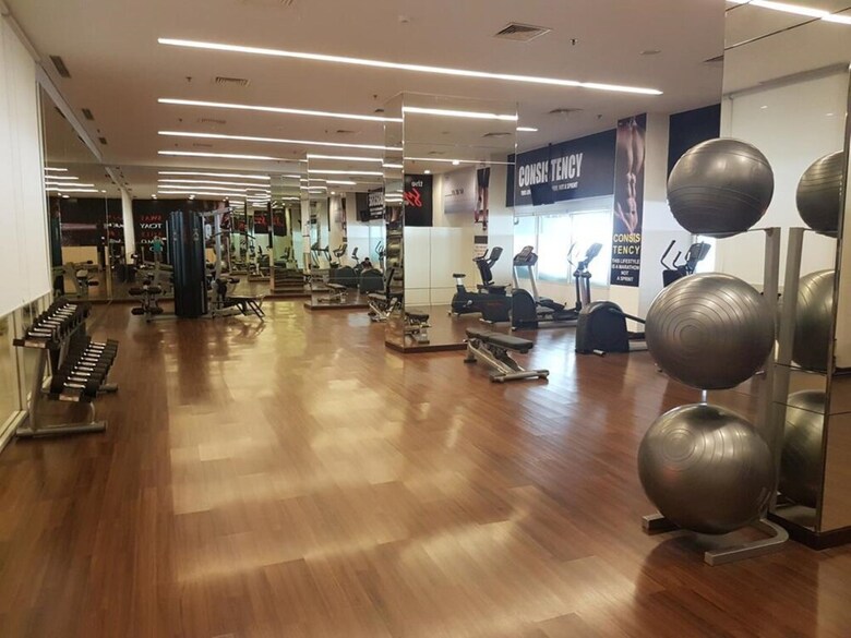Lavish Studio Apartment With Mall Access At Supermall Mansion