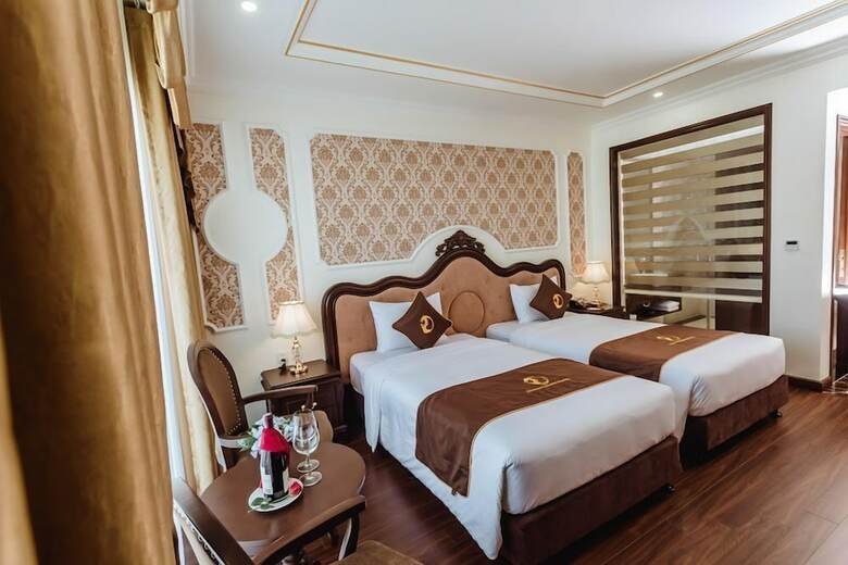Dragon Legend Hotel