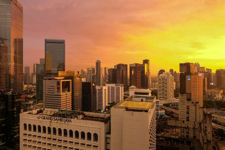 Spacious 3br Apartment At Sahid Sudirman Residence