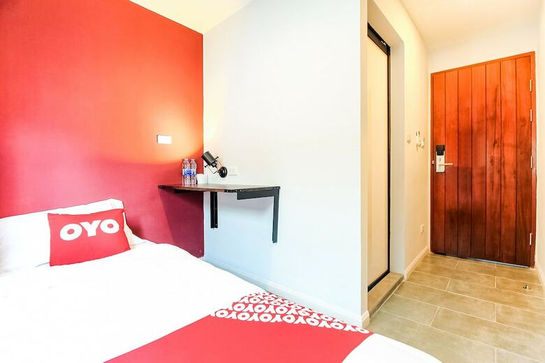Hotel Oyo 312 Wire Bangkok Hostel Phrakanong