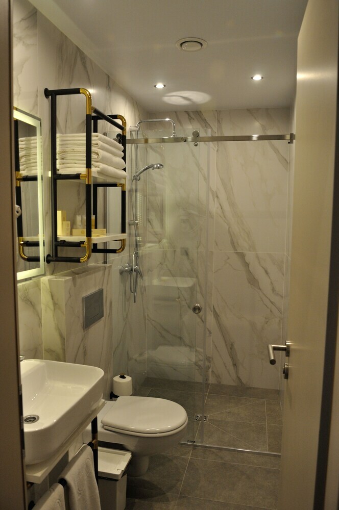 Statskij Sovetnik Hotel Kustarnyy