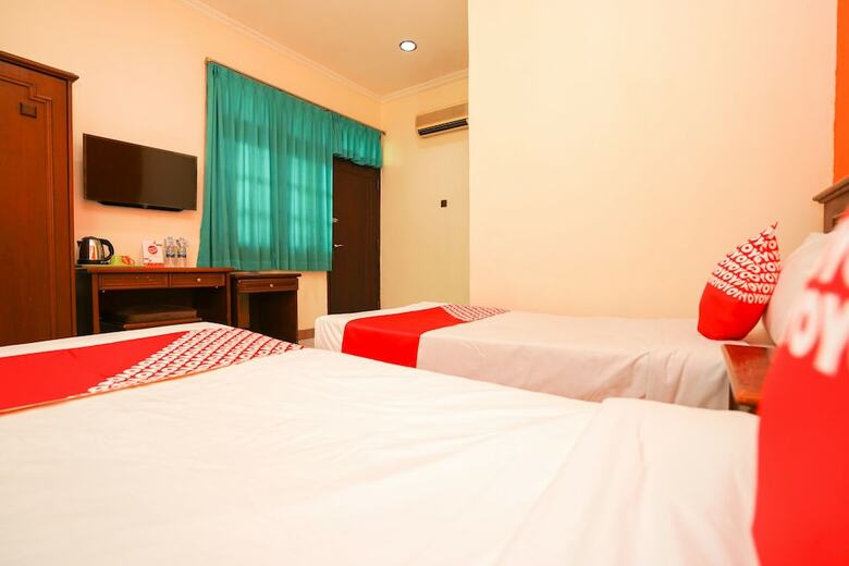 Hostal Oyo 1225 Hotel Dibino