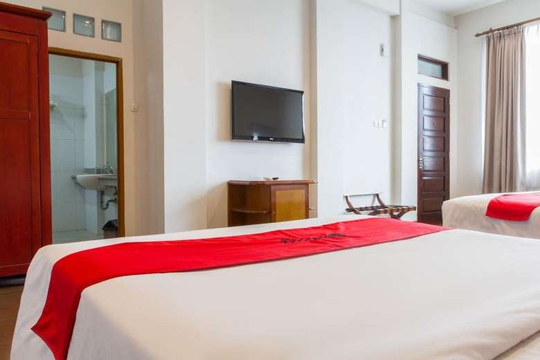 Hotel Reddoorz Near Simpang Dago 2