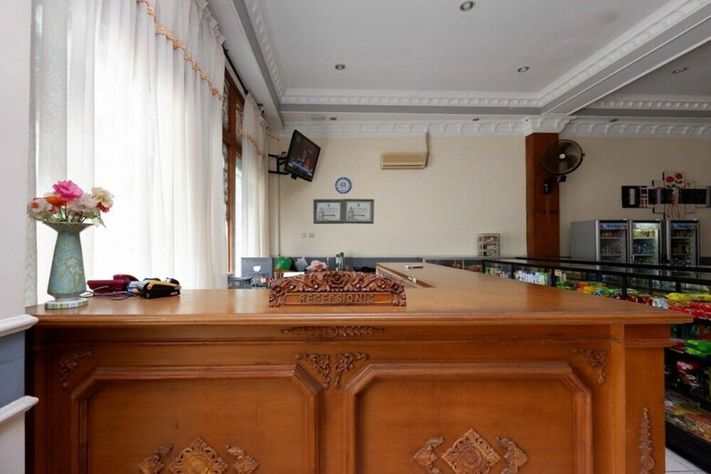 Hotel Reddoorz Plus @ Kartini Beach Jepara
