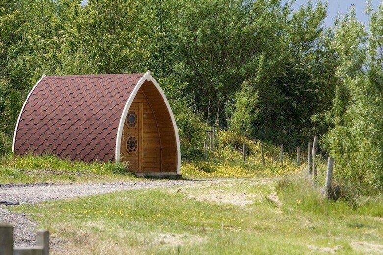 Cabana Camping Pod Near Lake - Campsite.