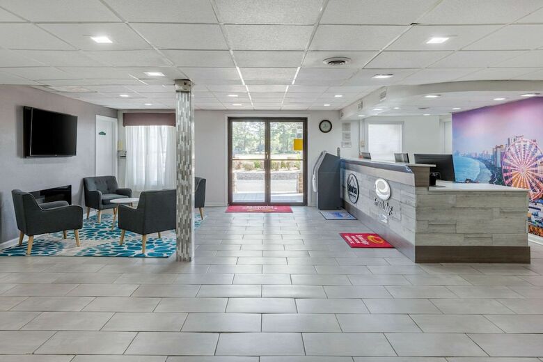 Suburban Extended Stay Hotel At The University