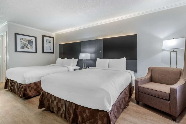Suburban Extended Stay Hotel At The University