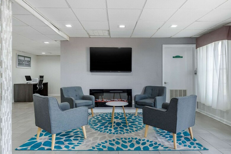 Suburban Extended Stay Hotel At The University