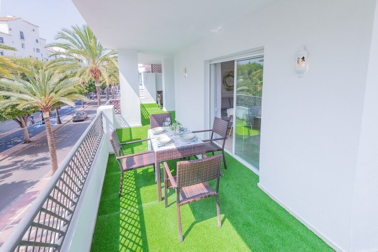 Apartamento Terrazas de Ban�s Sunlit Retreat