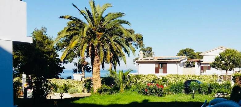 Villa Tropical B&B
