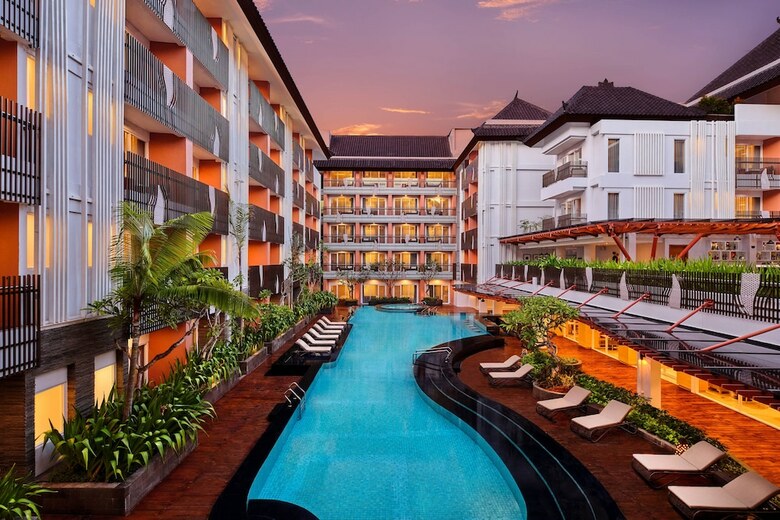 Hotel Fairfield By Marriott Bali Kuta Sunset Road