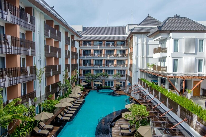 Hotel Fairfield By Marriott Bali Kuta Sunset Road