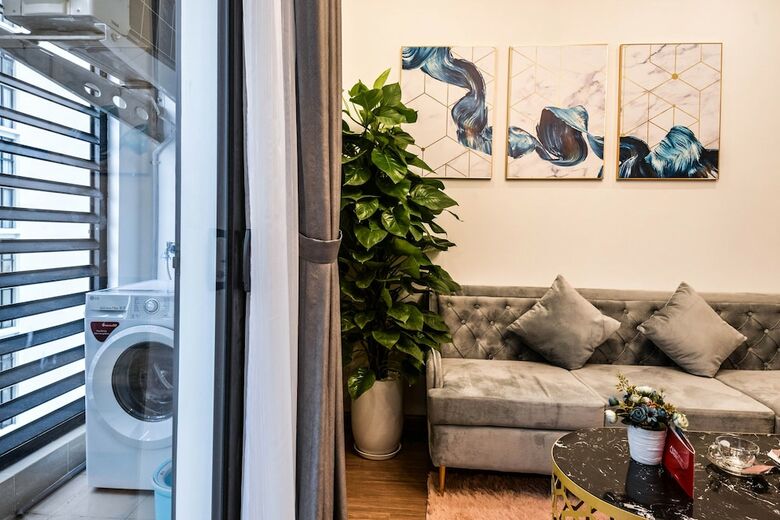 Aparthotel Luxury Apartment Vinhomes Skylake