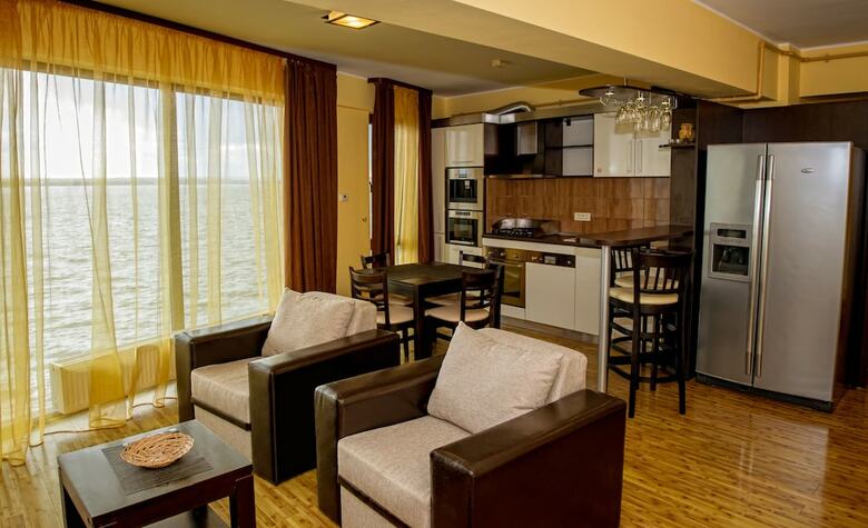 Apart Holiday Tania Mamaia