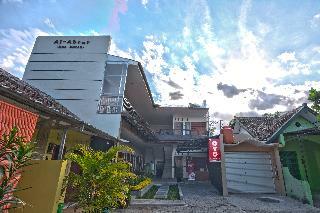 Hostal Oyo 1226 Al Abror Homestay