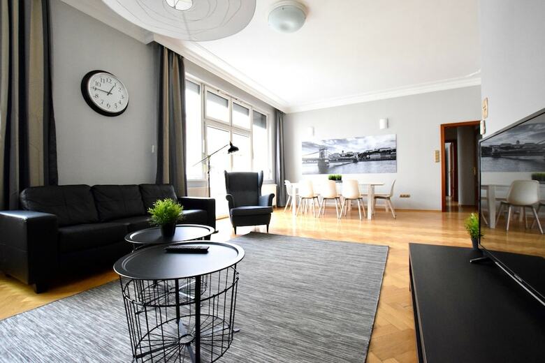 Luxury Apartment By Hi5 - Lovag Suites
