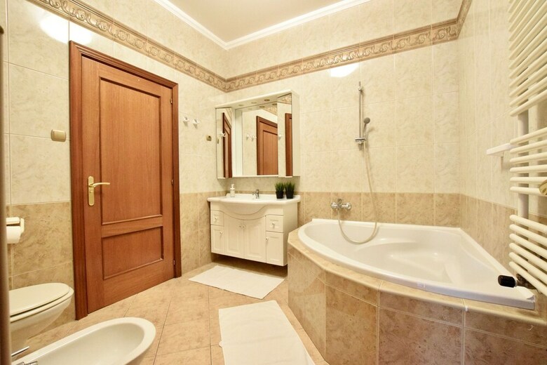 Luxury Apartment By Hi5 - Lovag Suites