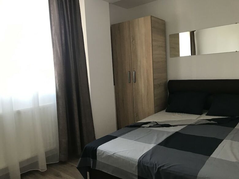 Two Room Apartment Militari Residence M9