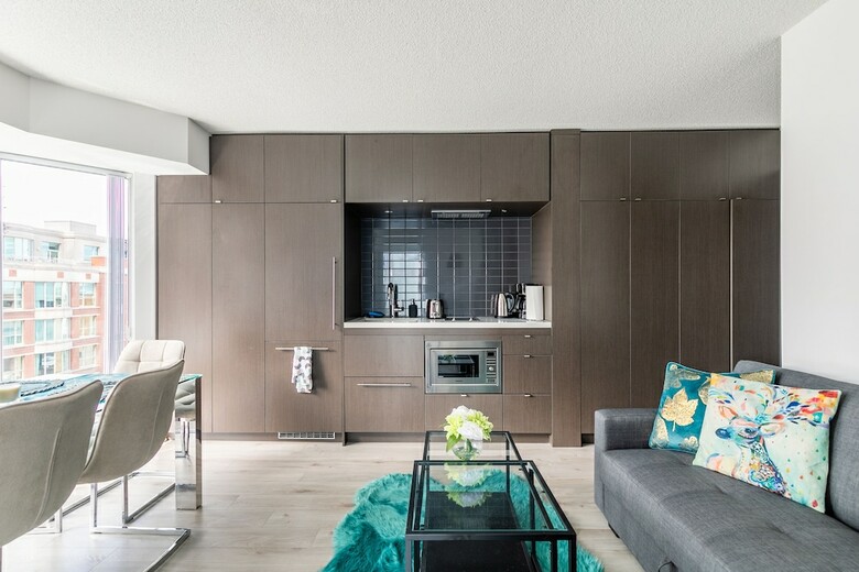 Simply Comfort Charming Yorkville Condos